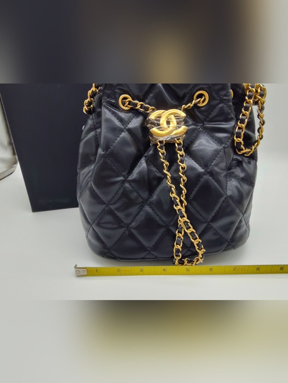 CHANEL Makeup Quilted Bucket Bag Black Gold Chain Vanity Crossbody Bag GWP NIB - Picture 8 of 10